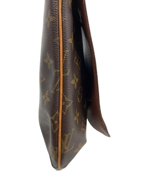 LOUIS VUITTON（ルイ ヴィトン）LOUIS VUITTON (ルイ ヴィトン) ショルダーバッグ ブラウンの古着・服飾アイテム