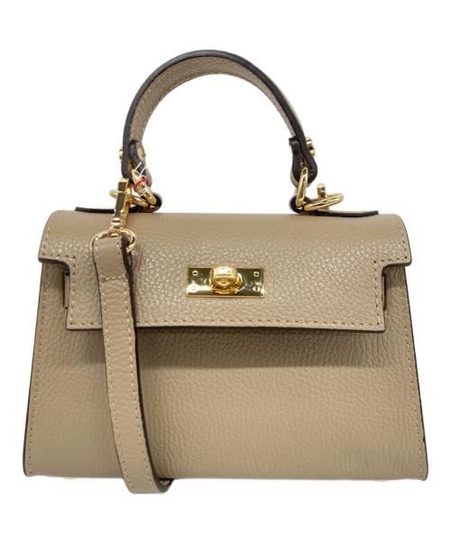 AULENTTI（オウレンティ）AULENTTI (オウレンティ) 金具ベルト付きバッグ ショルダーバッグ ベージュの古着・服飾アイテム