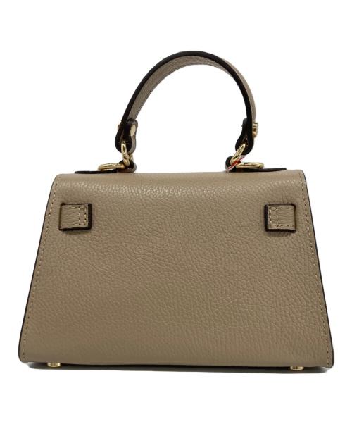 AULENTTI（オウレンティ）AULENTTI (オウレンティ) 金具ベルト付きバッグ ショルダーバッグ ベージュの古着・服飾アイテム