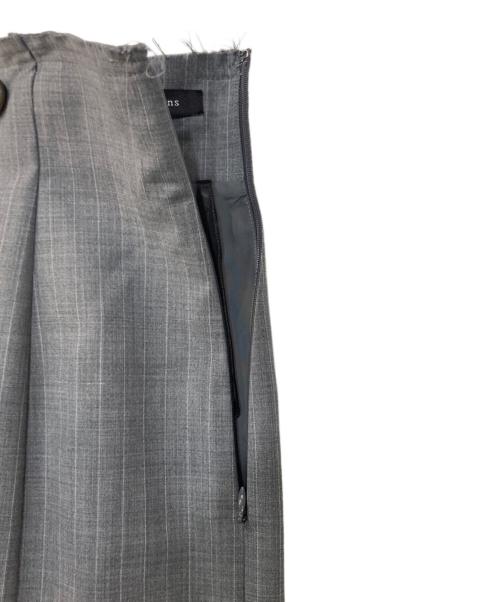 anuans（アニュアンス）anuans (アニュアンス) ダブルボタンペンシルスカート グレー サイズ:Mの古着・服飾アイテム