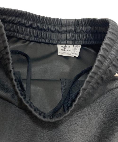 adidas（アディダス）adidas (アディダス) アディブレイク　フェイクレザー スカート　IJ5025 ブラック サイズ:Lの古着・服飾アイテム