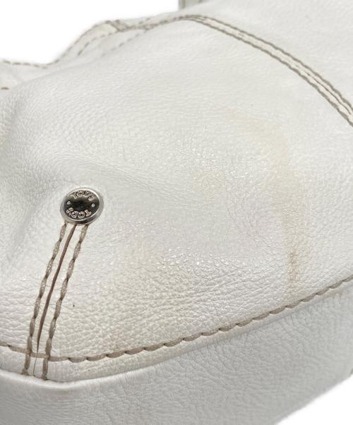 TOD'S（トッズ）TOD'S (トッズ) レザーショルダーバッグ ホワイトの古着・服飾アイテム