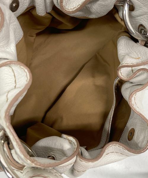 TOD'S（トッズ）TOD'S (トッズ) レザーショルダーバッグ ホワイトの古着・服飾アイテム