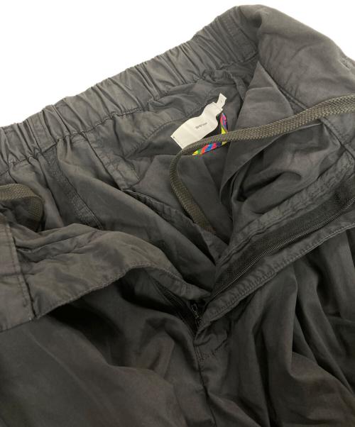 Graphpaper（グラフペーパー）Graphpaper (グラフペーパー) is-ness (イズネス) TUCK TROUSERS グレー サイズ:2の古着・服飾アイテム