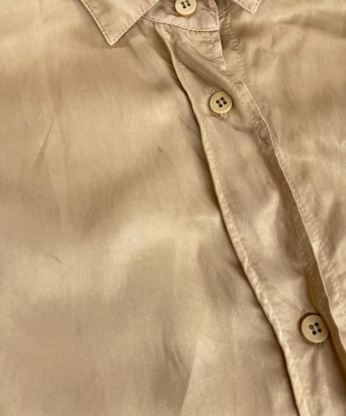MM6 Maison Margiela（エムエムシックスメゾンマルジェラ）MM6 Maison Margiela (エムエムシックスメゾンマルジェラ) サテンL/Sシャツ ベージュ サイズ:38の古着・服飾アイテム