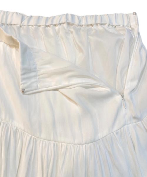 La boutique BonBon（ラブティックボンボン）La boutique BonBon (ラブティックボンボン) イレヘムティアードスカート ホワイト サイズ:38の古着・服飾アイテム