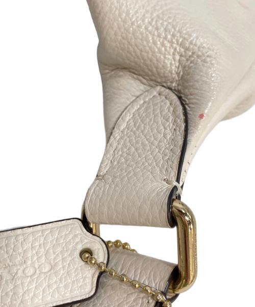 COACH（コーチ）COACH (コーチ) ボディーバッグ ホワイトの古着・服飾アイテム