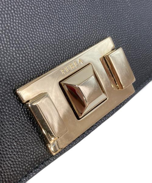 FURLA（フルラ）FURLA (フルラ) BLOCK MINI CROSSBODY スクエアレザーショルダーバッグ ブラックの古着・服飾アイテム