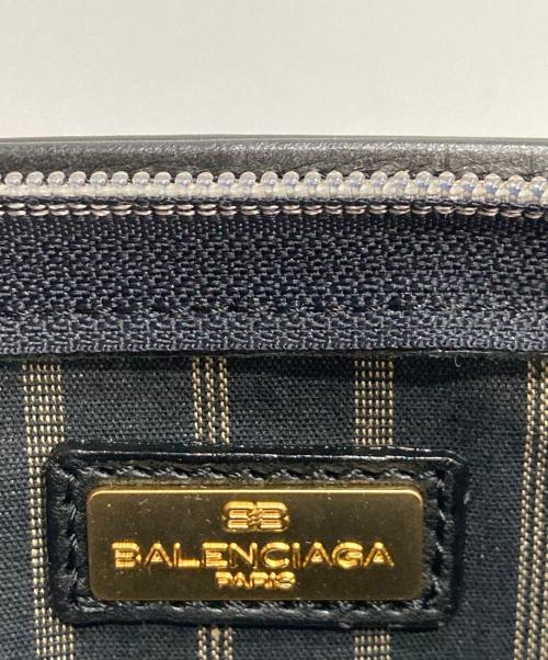 BALENCIAGA（バレンシアガ）BALENCIAGA (バレンシアガ) ACE (エース) BBロゴ型押しクラッチバッグ ブラックの古着・服飾アイテム