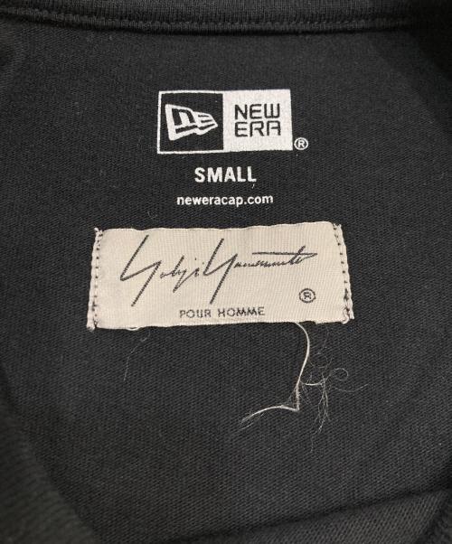 New Era（ニューエラ）New Era (ニューエラ) YOHJI YAMAMOTO (ヨウジヤマモト) SS COTTON TEE YY D Tシャツ ブラック サイズ:SMALLの古着・服飾アイテム