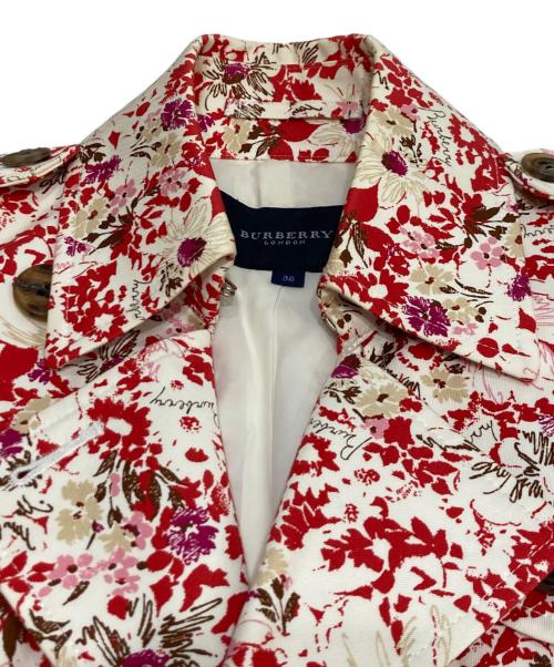BURBERRY（バーバリー）BURBERRY (バーバリー) フラワートレンチショートコート レッド サイズ:38の古着・服飾アイテム