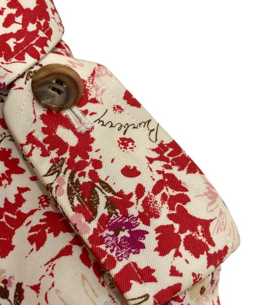 BURBERRY（バーバリー）BURBERRY (バーバリー) フラワートレンチショートコート レッド サイズ:38の古着・服飾アイテム