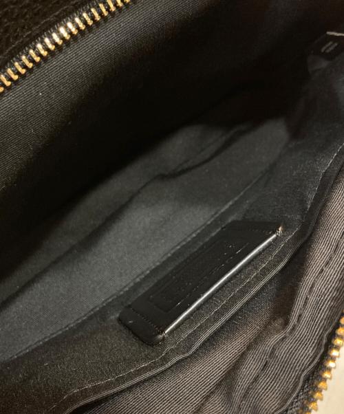 COACH（コーチ）COACH (コーチ) ロゴショルダーバッグ ブラックの古着・服飾アイテム