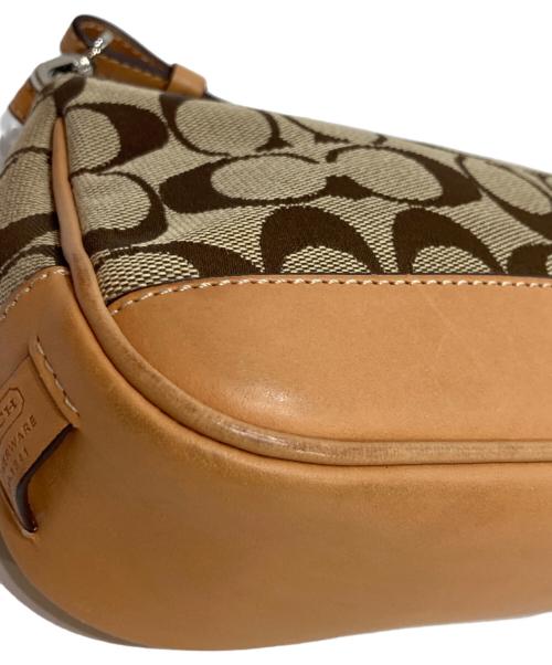 COACH（コーチ）COACH (コーチ) シグネイチャーワンショルダーバッグ ベージュの古着・服飾アイテム