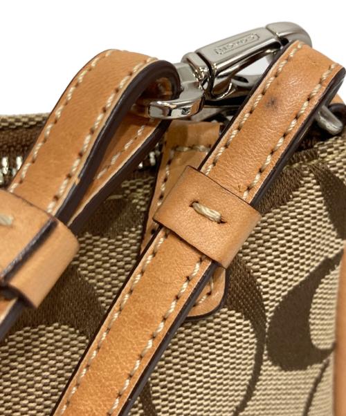 COACH（コーチ）COACH (コーチ) シグネイチャーワンショルダーバッグ ベージュの古着・服飾アイテム