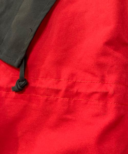 MOUNTAIN HARD WEAR（マウンテンハードウェア）MOUNTAIN HARD WEAR (マウンテンハードウェア) 00S マウンテンパーカー レッド×ブラック サイズ:Sの古着・服飾アイテム