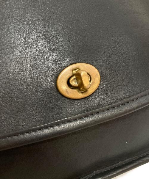 COACH（コーチ）COACH (コーチ) ターンロックフラップショルダーバッグ ブラックの古着・服飾アイテム