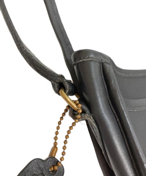 COACH（コーチ）COACH (コーチ) ターンロックフラップショルダーバッグ ブラックの古着・服飾アイテム