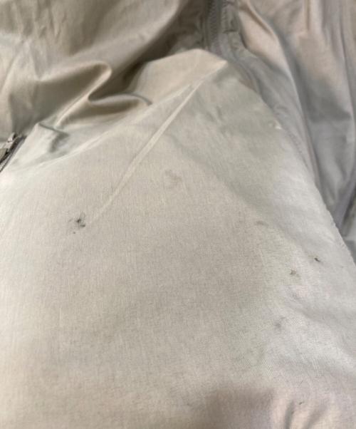 USED（ユーズド）USED (ユーズド) ECWCS GEN III LEVEL 7 グレー サイズ:Small Regularの古着・服飾アイテム