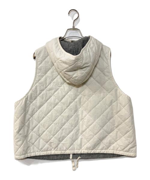 nest Robe（ネストローブ）nest Robe (ネストローブ) キルティングリバーシブルベスト ホワイト サイズ:Fの古着・服飾アイテム