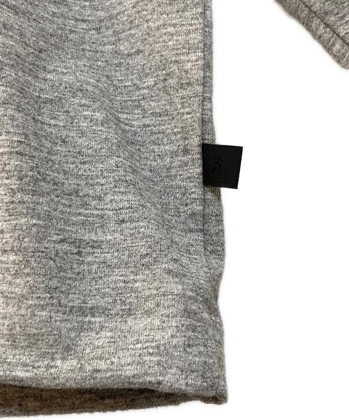 DAIWA PIER39（ダイワ ピア39）DAIWA PIER39 (ダイワ ピア39) TECH DRAWSTRING TEE L/S グレー サイズ:XL 未使用品の古着・服飾アイテム