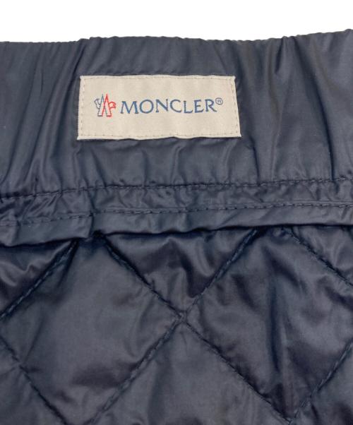 MONCLER（モンクレール）MONCLER (モンクレール) Kids Logo-Patch Quilted Miniskirt ロゴパッチ キルティング ミニスカート ネイビー サイズ:14(キッズ)の古着・服飾アイテム