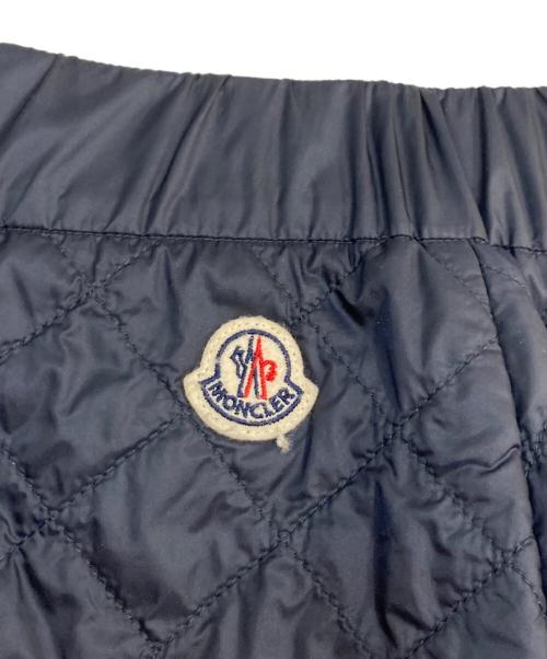 MONCLER（モンクレール）MONCLER (モンクレール) Kids Logo-Patch Quilted Miniskirt ロゴパッチ キルティング ミニスカート ネイビー サイズ:14(キッズ)の古着・服飾アイテム