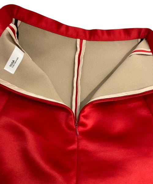 TOGA ARCHIVES（トーガアーカイブス）TOGA ARCHIVES (トーガアーカイブス) ボンディングサテンスカート レッド サイズ:34の古着・服飾アイテム