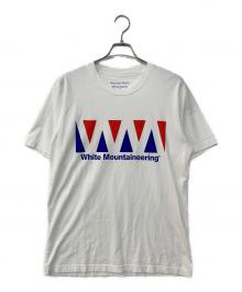 WHITE MOUNTAINEERING（ホワイトマウンテ二アニング）の古着「 "Repose Wear"  グラフィックロゴ Tシャツ」｜ホワイト