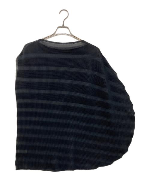 ISSEY MIYAKE me（イッセイ ミヤケ ミー）ISSEY MIYAKE me (イッセイ ミヤケ ミー) アシンメトリープリーツトップス ブラック サイズ:記載なしの古着・服飾アイテム