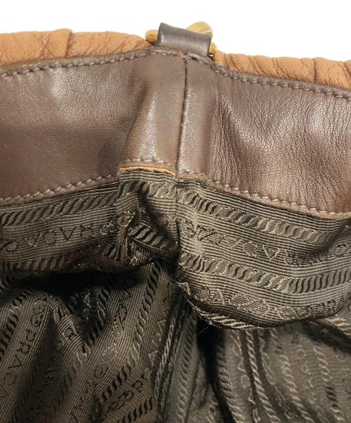 PRADA（プラダ）PRADA (プラダ) NAPPA GAUFRE`AN ナッパ ゴーフル ブラウンの古着・服飾アイテム