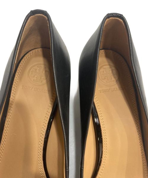 TORY BURCH（トリーバーチ）TORY BURCH (トリーバーチ) ロゴヒールパンプス ブラック サイズ:8の古着・服飾アイテム