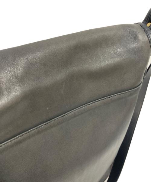 COACH（コーチ）COACH (コーチ) フラップレザーショルダーバッグ ネイビーの古着・服飾アイテム