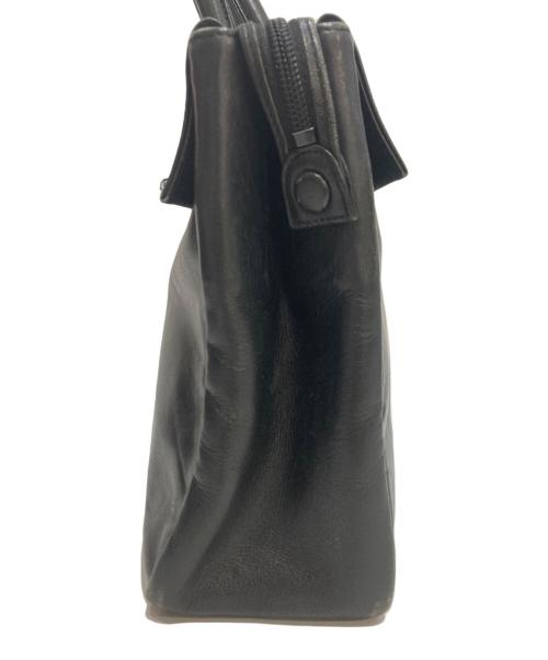 IM ISSEY MIYAKE（アイエムイッセイミヤケ）IM ISSEY MIYAKE (アイエムイッセイミヤケ) レザーハンドバッグ ブラックの古着・服飾アイテム