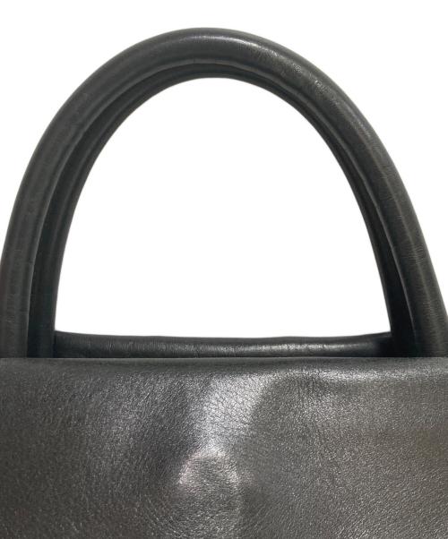 IM ISSEY MIYAKE（アイエムイッセイミヤケ）IM ISSEY MIYAKE (アイエムイッセイミヤケ) レザーハンドバッグ ブラックの古着・服飾アイテム