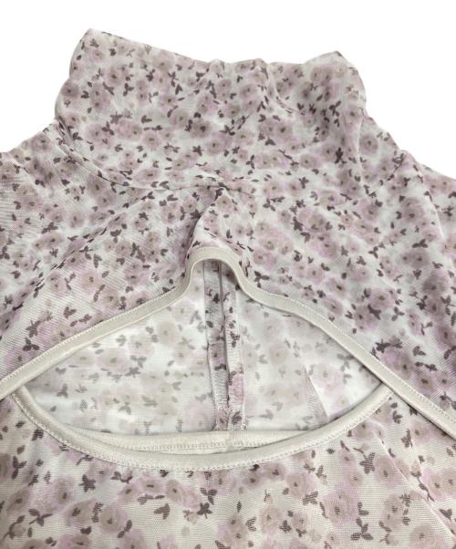 Lily Brown（リリーブラウン）Lily Brown (リリーブラウン) カッティングチュールプリントワンピース ピンク サイズ:Fの古着・服飾アイテム