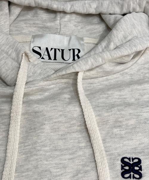 SATURDAY（サタデー）SATURDAY (サタデー) ロゴフーディ ベージュ サイズ:表記なしの古着・服飾アイテム