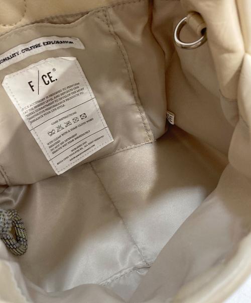F/CE.（エフシーイー）F/CE. (エフシーイー) フェイクレザーバッグ ベージュの古着・服飾アイテム