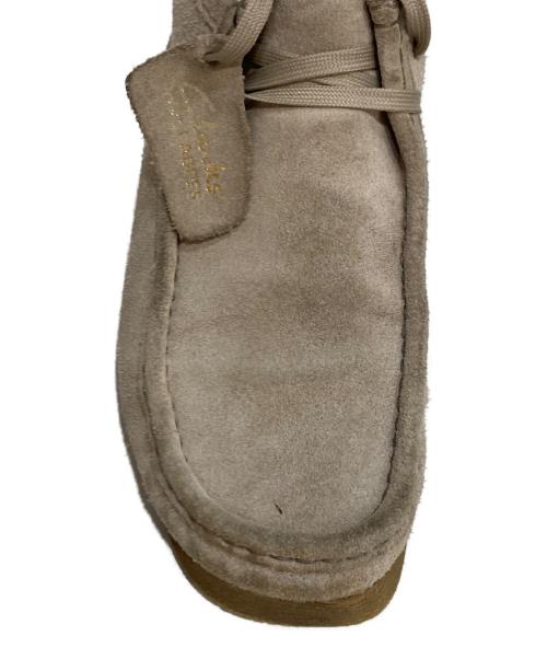 CLARKS（クラークス）CLARKS (クラークス) ワラビーブーツ　Wallabee Boot ベージュ サイズ:23.5の古着・服飾アイテム