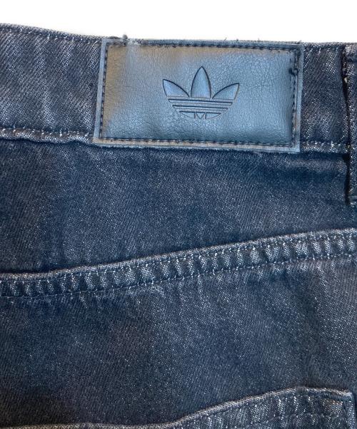 adidas（アディダス）adidas (アディダス) ファイヤーバード アディカラー デニム パンツ グレー サイズ:35の古着・服飾アイテム