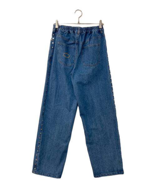 AFB（エーエフビー）AFB (エーエフビー) STRAIGHT STUDDED PANTS スタッデッド デニムパンツ インディゴ サイズ:Mの古着・服飾アイテム