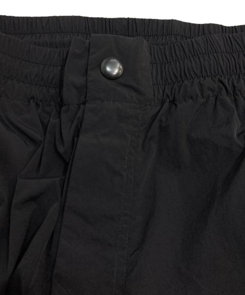 DIESEL（ディーゼル）DIESEL (ディーゼル) P-BEECK-WRD-AKAD ナイロンパンツ ブラック サイズ:52の古着・服飾アイテム