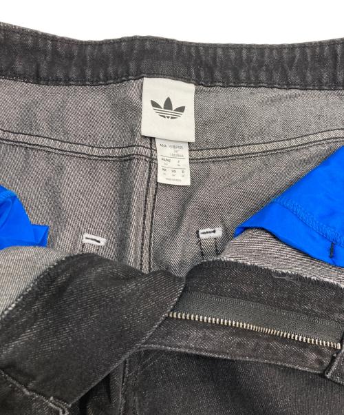 adidas（アディダス）adidas (アディダス) ファイヤーバード アディカラー デニム パンツ ブラック サイズ:34の古着・服飾アイテム