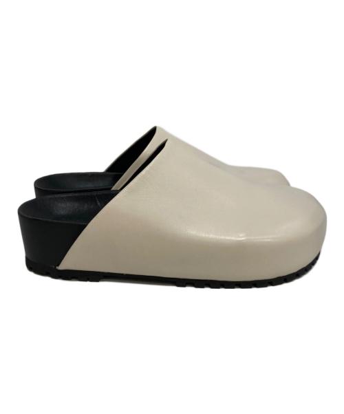RIM.ARK（リムアーク）RIM.ARK (リムアーク) Relaxy leather sandal リラックシーレザーサンダル ホワイト サイズ:38の古着・服飾アイテム