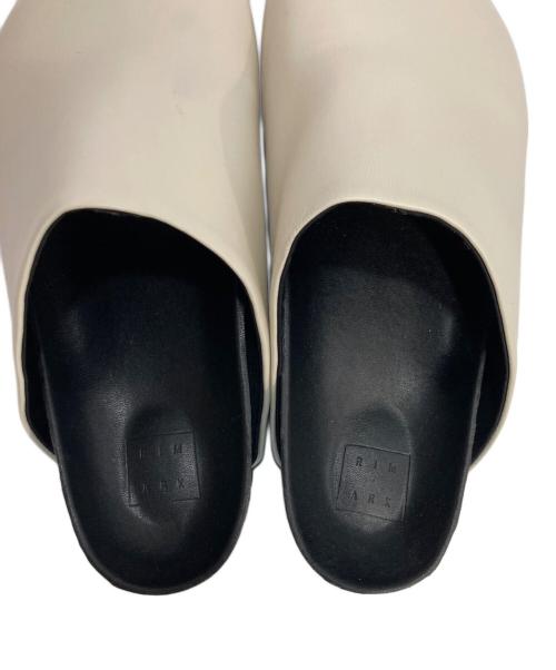 RIM.ARK（リムアーク）RIM.ARK (リムアーク) Relaxy leather sandal リラックシーレザーサンダル ホワイト サイズ:38の古着・服飾アイテム