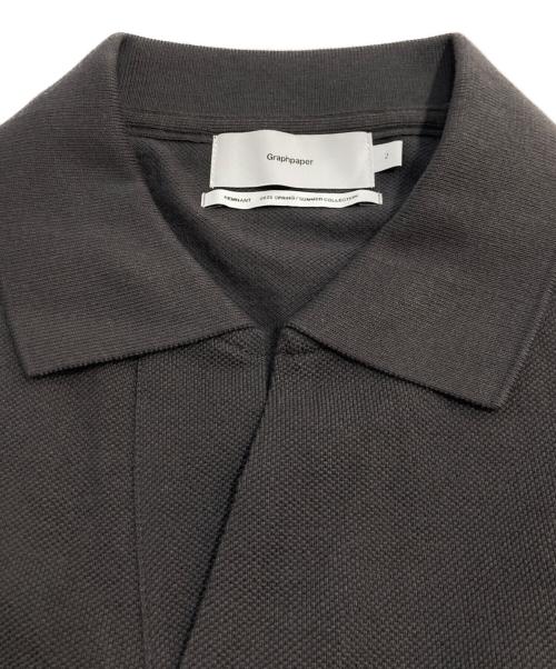 Graphpaper（グラフペーパー）Graphpaper (グラフペーパー) Cotton Pique Jersey S/S Skipper Polo ポロシャツ グレー サイズ:2の古着・服飾アイテム