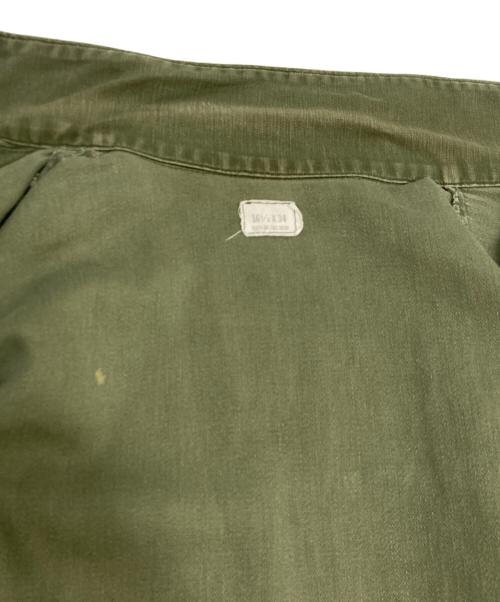 US ARMY（ユーエスアーミー）US ARMY (ユーエスアーミー) 70S ユーティリティーシャツ オリーブ サイズ:16 1/2 ×34の古着・服飾アイテム