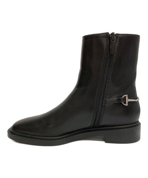 CHARLES & KEITH（チャールズアンドキース）CHARLES & KEITH (チャールズアンドキース) エリンナメタリックアクセントブーツ ブラック サイズ:36の古着・服飾アイテム
