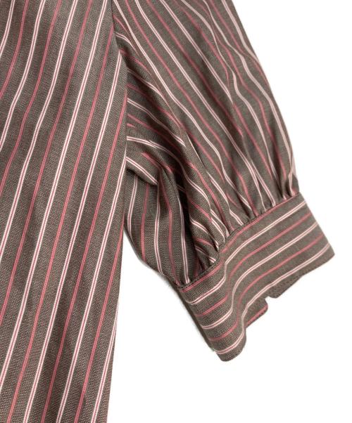 BURBERRY BLUE LABEL（バーバリー ブルー レーベル）BURBERRY BLUE LABEL (バーバリー ブルー レーベル) ストライプフリルシャツ ブラウン サイズ:38の古着・服飾アイテム