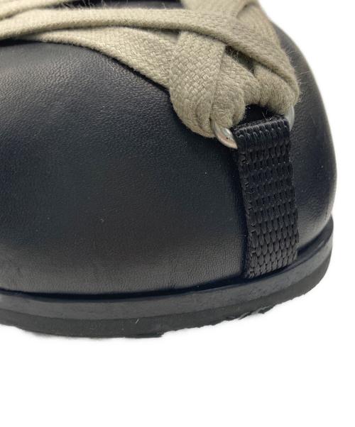 RICK OWENS（リックオウエンス）RICK OWENS (リックオウエンス) MEGALACE MULE GRANOLA　メガレースミュール　サンダル　01E5813 ブラック サイズ:41の古着・服飾アイテム